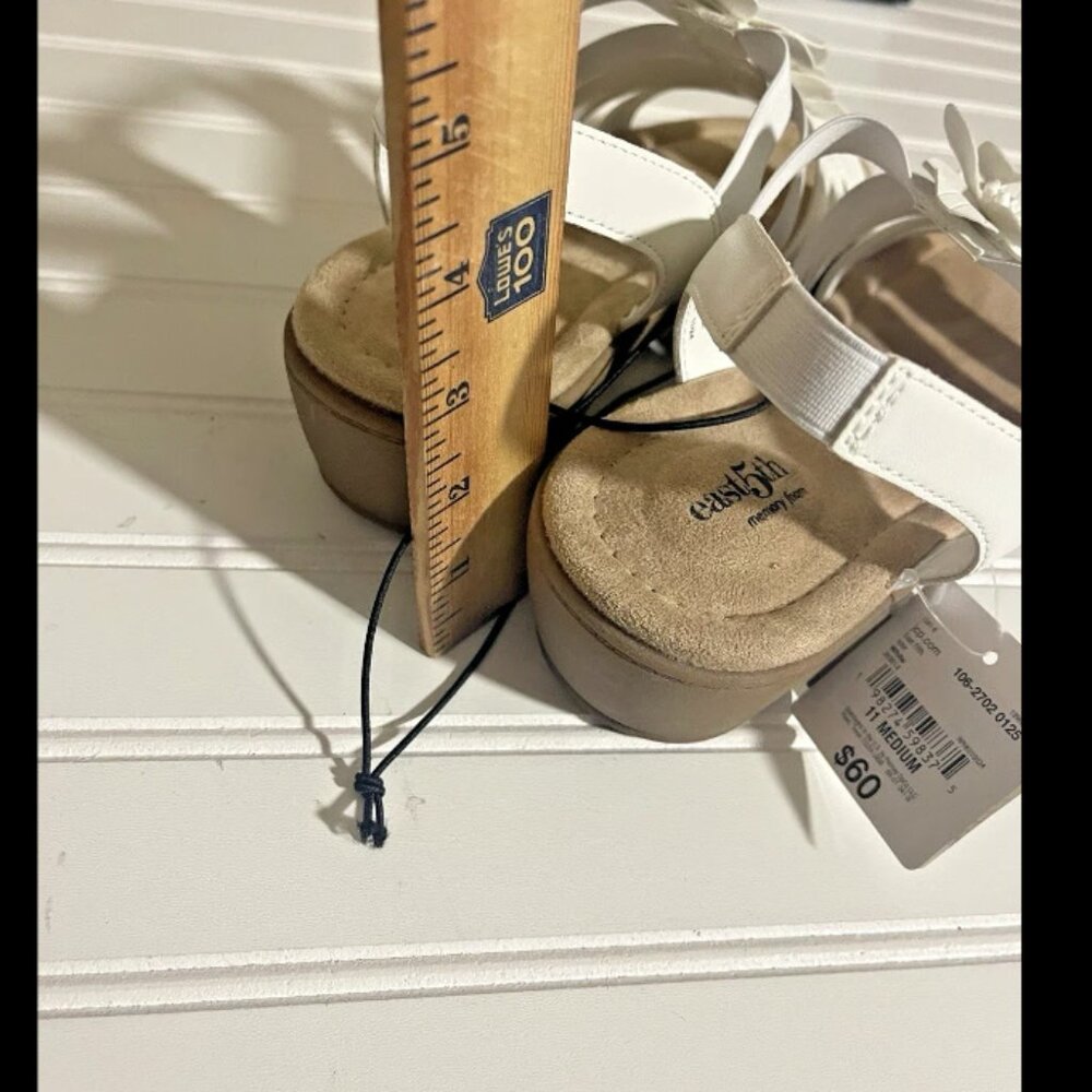east 5th Ister Women’s Heeled Sandals White Sz 11 M MSRP $60 - Picture 12 of 12